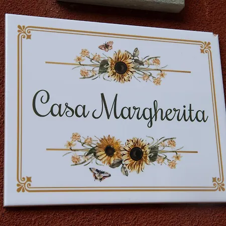 Welcomely - Casa Margherita Варенна